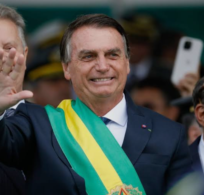 Bolsonaro é Inocentado: Justiça Rejeita Acusações Contra o Ex-Presidente