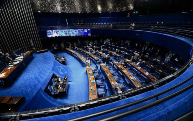 Senado discute fim da reeleição e propõe mandato único de cinco anos